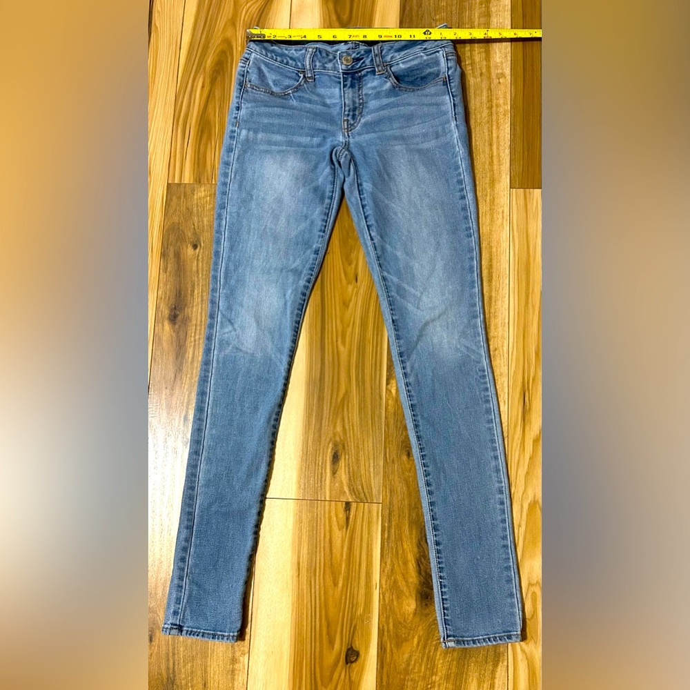 American Eagle Super Skinny Light Denim Jeggings Jeans Size 2